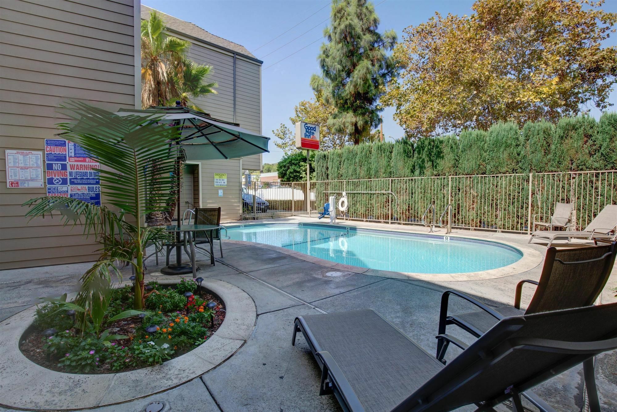 Good Nite Inn Sylmar - Los Angeles — Fotos 3